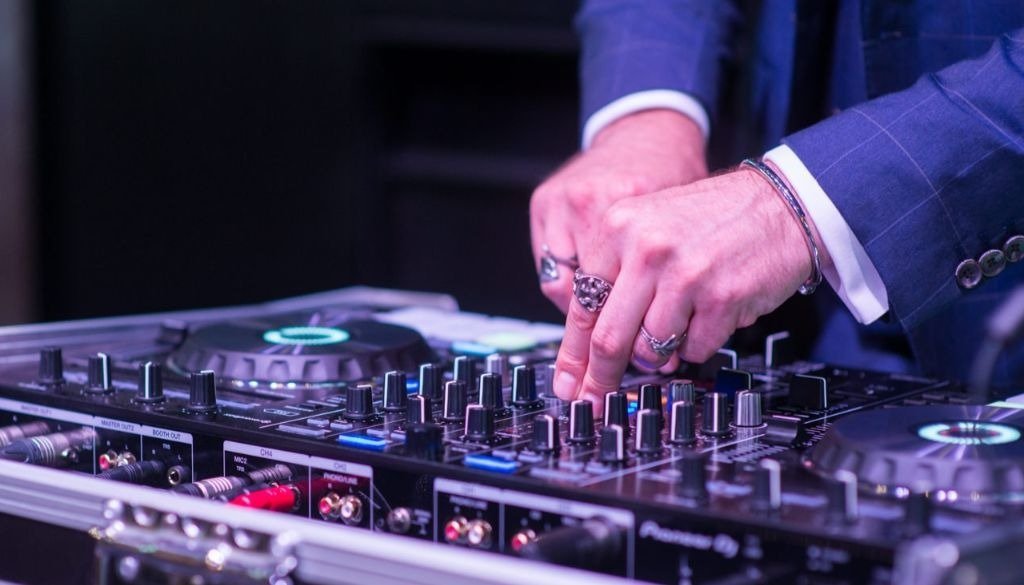 DJ EDDY DECKS